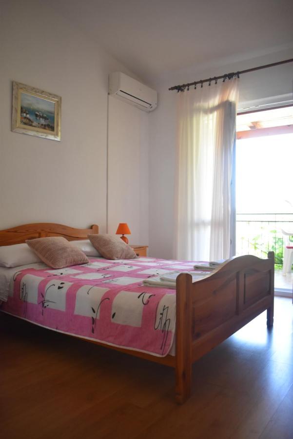 Apartmani Sekana Starigrad Paklenica Exteriér fotografie